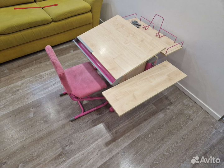 Детские парта и стул