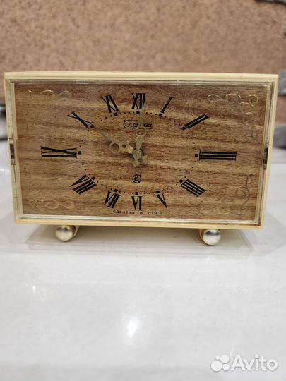Часы-будильник Слава, элктромеханический