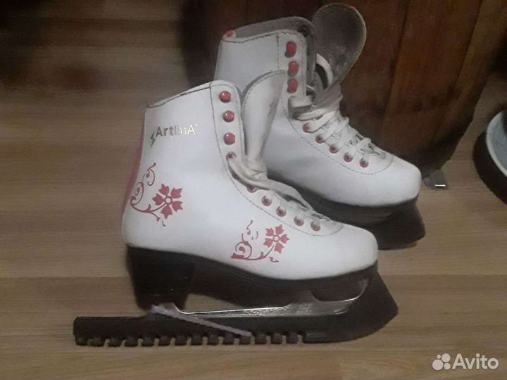 Коньки фигурные