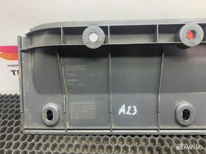 Накладка на порог внутренняя Mercedes-Benz Actros