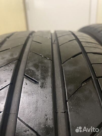 Kumho Ecsta HS52 205/55 R16