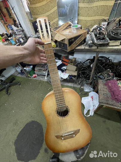 Гитара бобровская