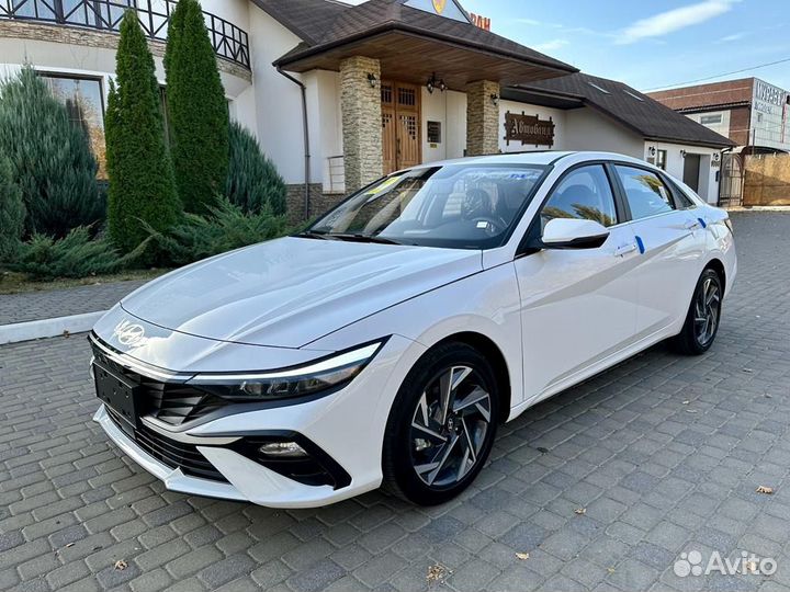 Hyundai Elantra 1.5 CVT, 2023, 35 км