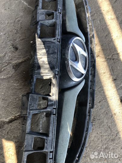 Решетка радиатора Hyundai Solaris 1