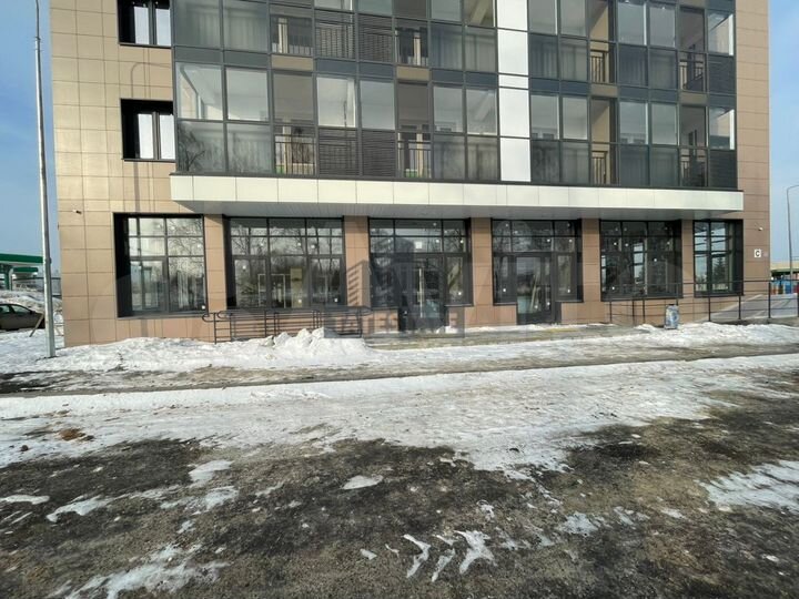 Аренда торговой-офисной площади в ЖК 