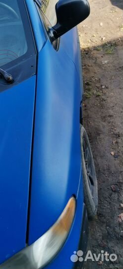 Крыло левое правое Dodge Caravan 3