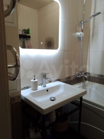 2-к. квартира, 57 м², 3/5 эт.