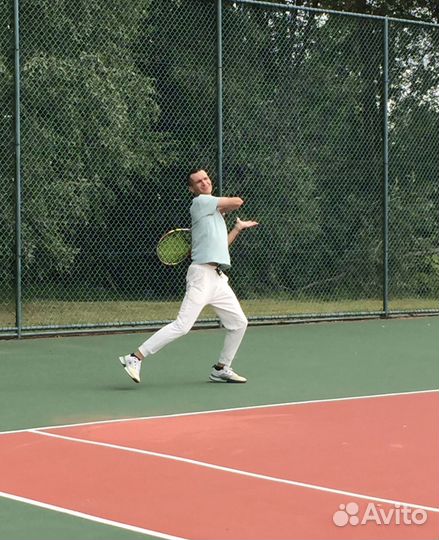 Тренер по большому теннису