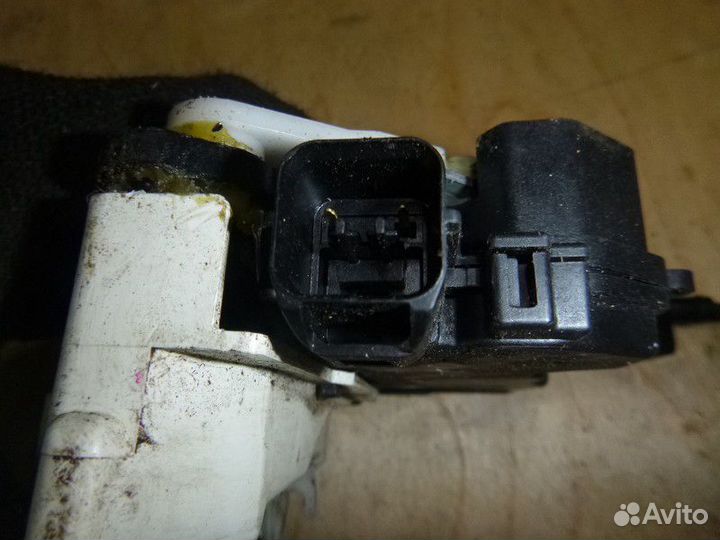 Замок двери задней левой citroen C-crosser 2008