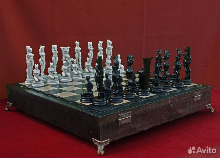 Коллекционный набор эротических шахмат 