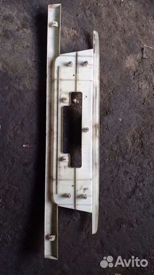 Накладка крышки багажника Саманд