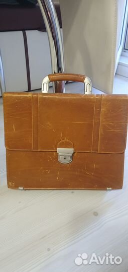 Мужской кожаный портфель