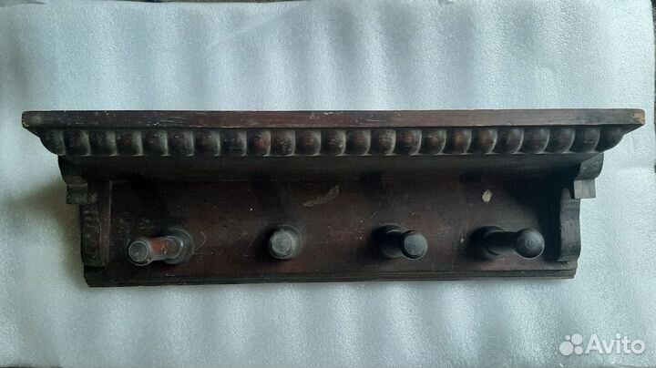 Старинная настенная вешалка