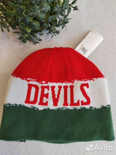 Новая шапка adidas NHL