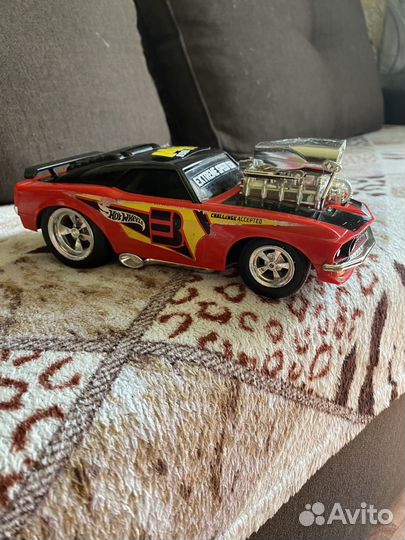 Машина Hot Wheels