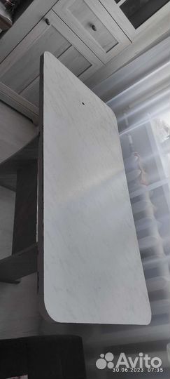 Кухонный стол