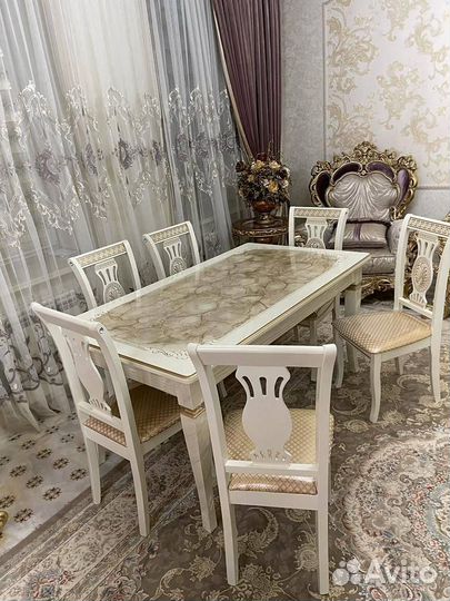 Стол и Стулья