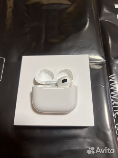 Беспроводные наушники apple airpods 3