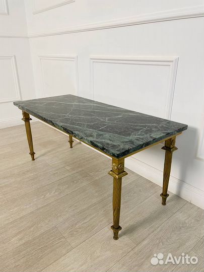 Журнальный винтажный столик