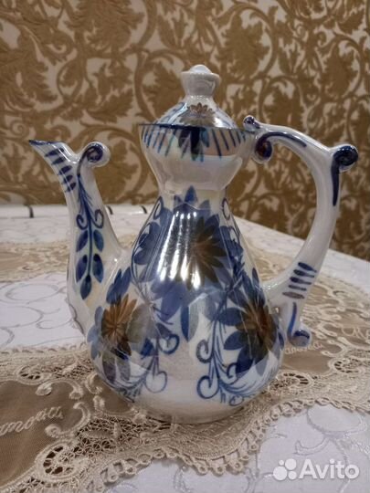 Чайник заварочный фарфоровый с красивым рисунком