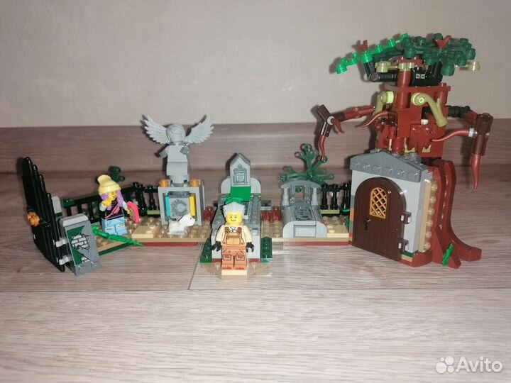 Lego hidden side загадки строго кладбища