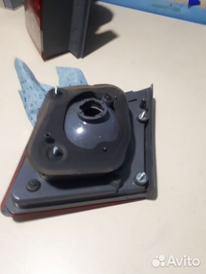 Задний внутренний фонарь на chevrolet cruze левый