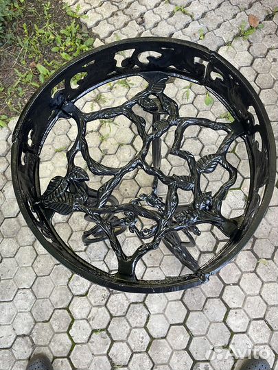 Чугунная подставка