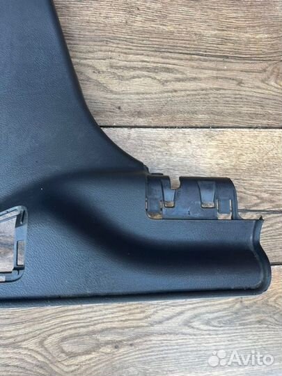 Обшивка центральной стойки левая Honda Civic 4D