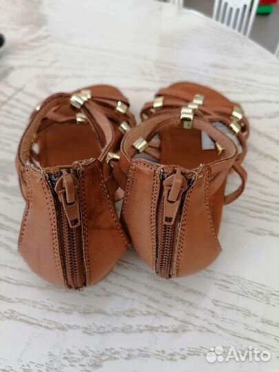 Сандалии для девочки