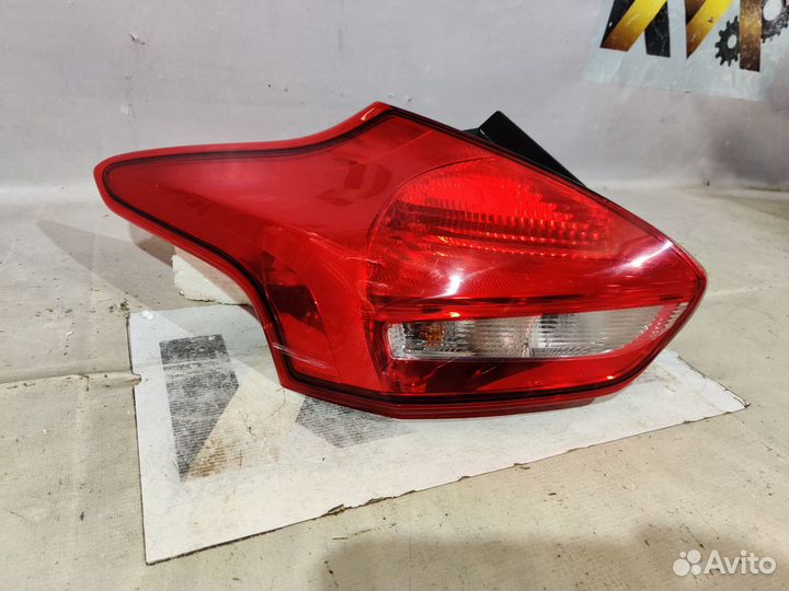 Форд Фокус 3 Хэчбэк 2015- Фонарь левый 8370