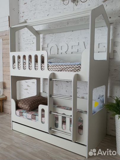 Двухъярусная кровать Домик