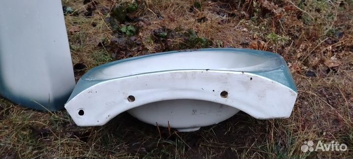 Раковиной с ножкой