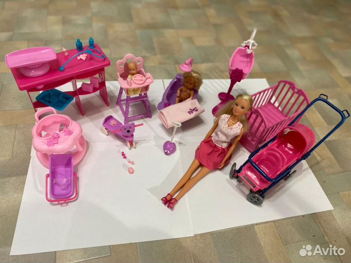 Набор мебели, аксессуаров и кукол, б/у