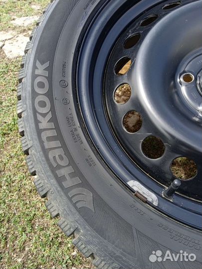 Hankook Winter I'Pike 235/55 R17