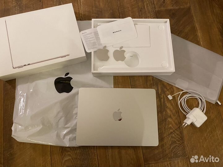 Macbook air 13 m2 8 512