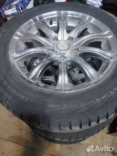 R16 Nokian Tyres Hakkapeliitta 5 215/60, PCD 5x114.3 DIA 60.1