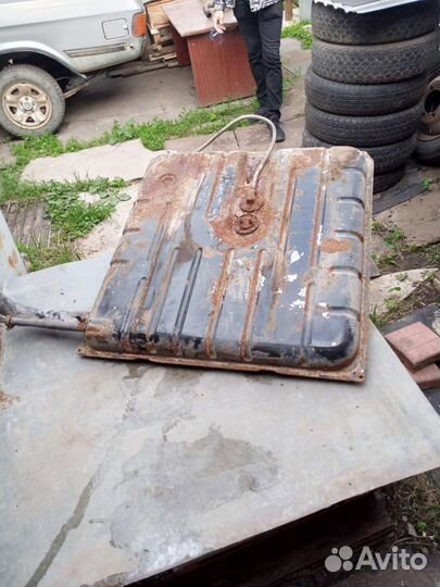 Топливный бак на Волгу