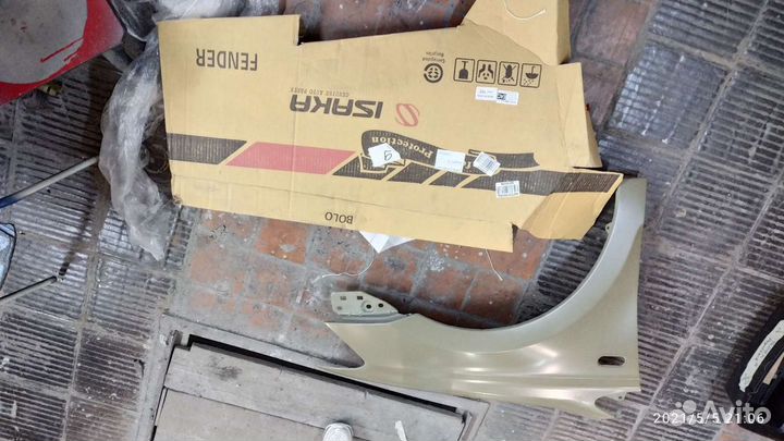 Продаю крыло Volkswagen Polo