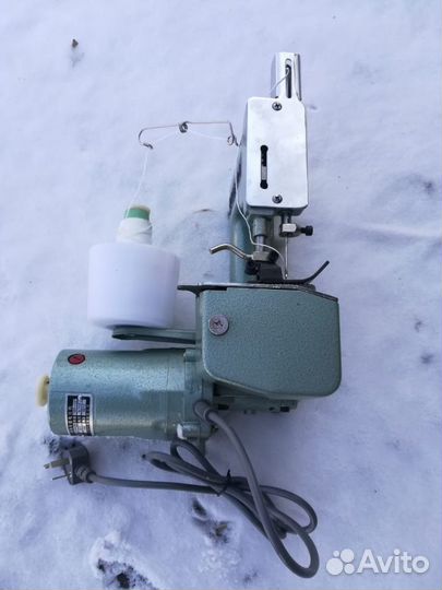 Машинка мешкозашивная