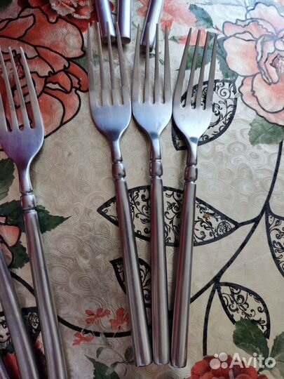 Ложки чайные и столовые, вилки