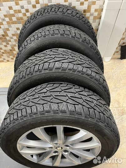 Tigar Winter 235/55 R18 104