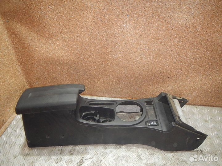 Консоль, Mitsubishi (Митсубиси) -galant (03-12)