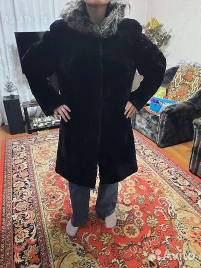 Шуба мутоновая с капюшоном