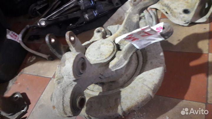 Кулак задний Kia Sportage 3 Hyundai ix35