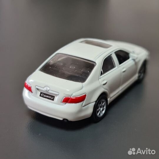 Модель автомобиля hot wheels машинка