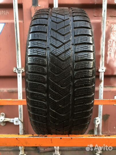 Pirelli Winter Sottozero 3 235/45 R17