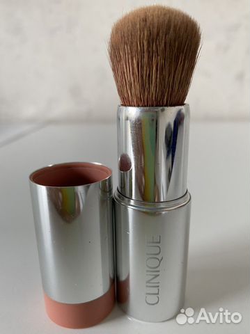 Кисть clinique 02