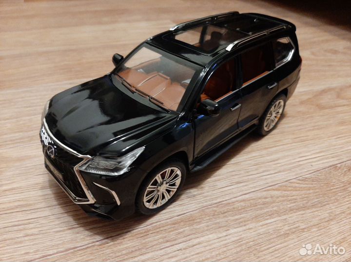 Модель авто Lexus LX570