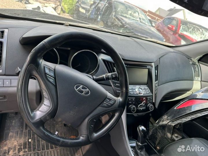 Подушка безопасности в руль Hyundai Sonata YF 2.4