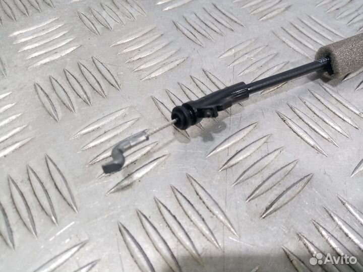 Б/У Трос доводчика двери багажника#001